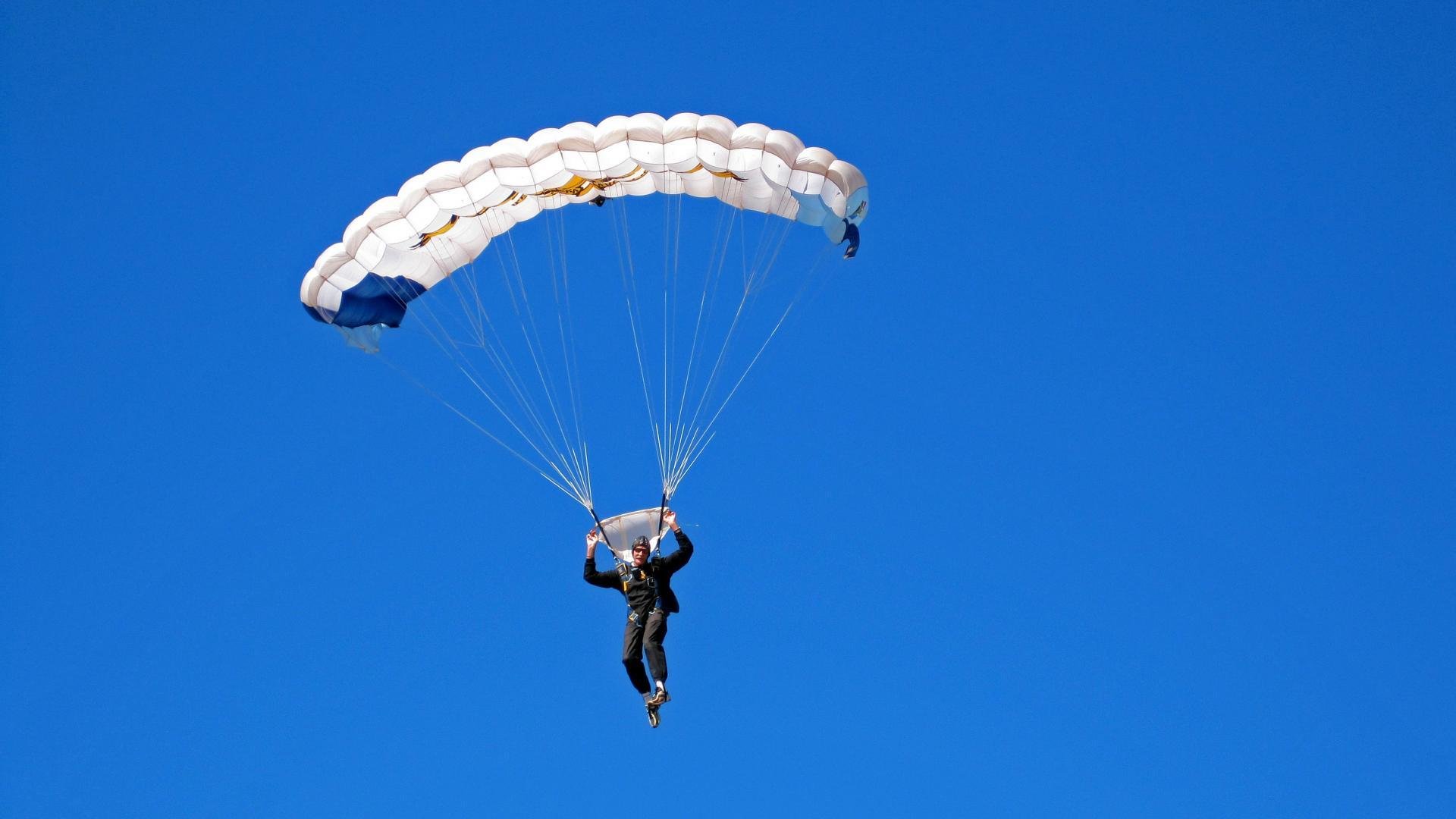 高校体育专业创新人才培养方案研究,体育产业人才培养